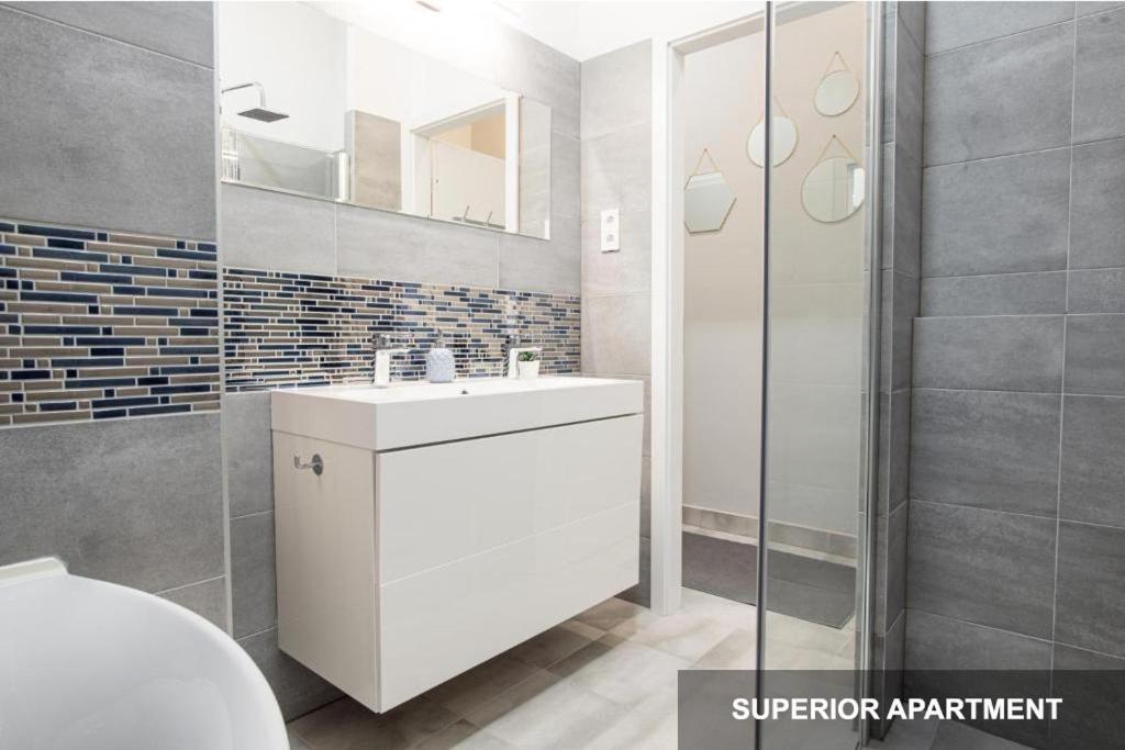 BpR Agathé Elegant Suite with Parliament View Budapest Exterior foto