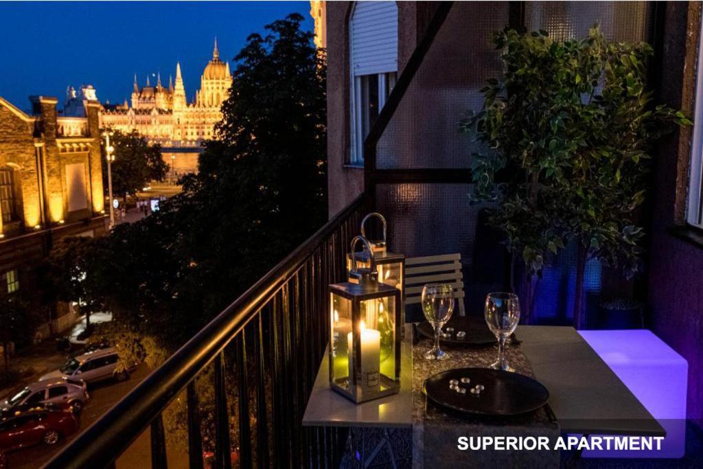BpR Agathé Elegant Suite with Parliament View Budapest Exterior foto